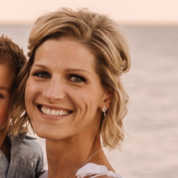 Meet your Posher, Cassie - Picture 1 of 1